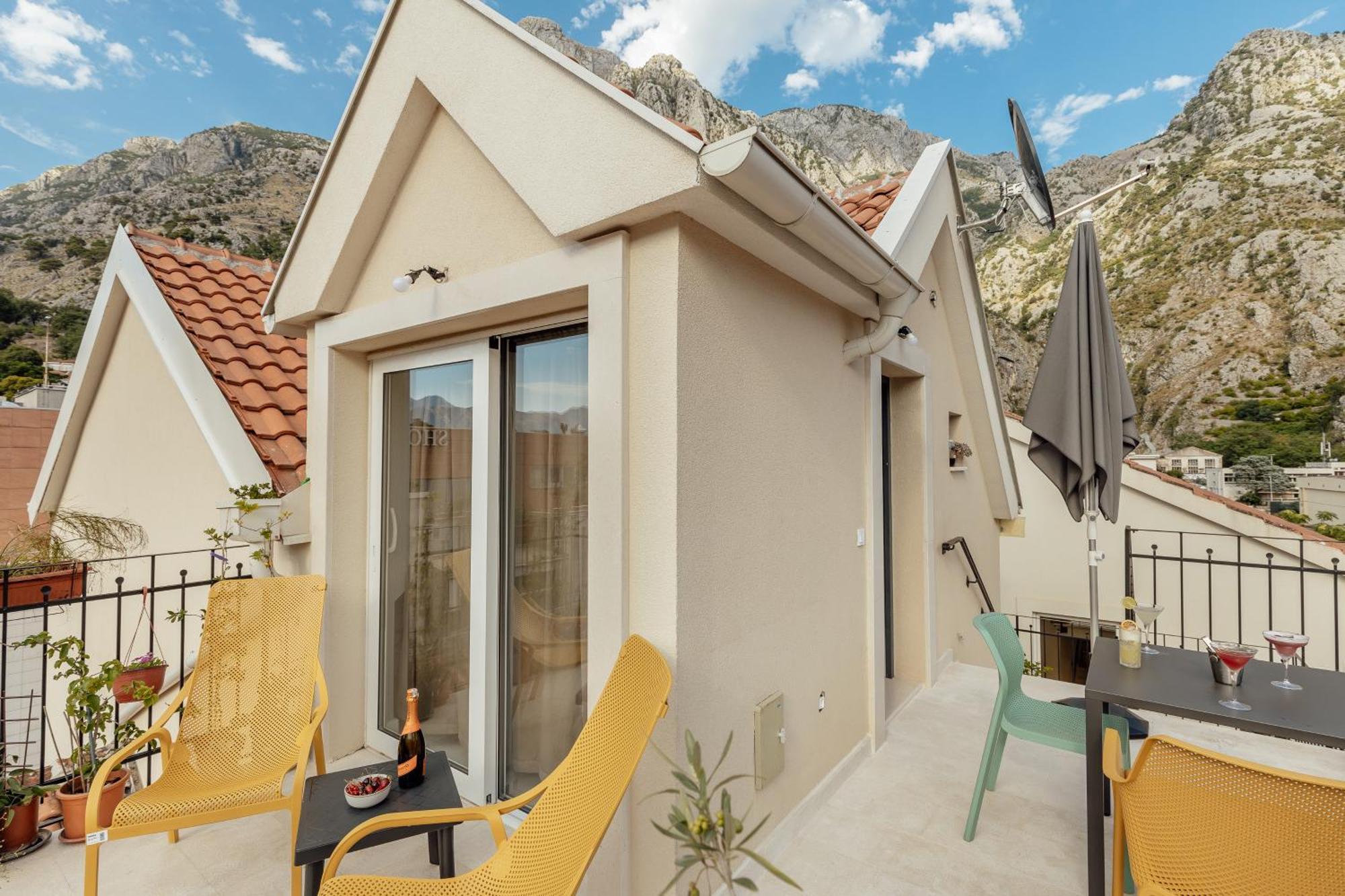 Kotor Central Point Екстер'єр фото